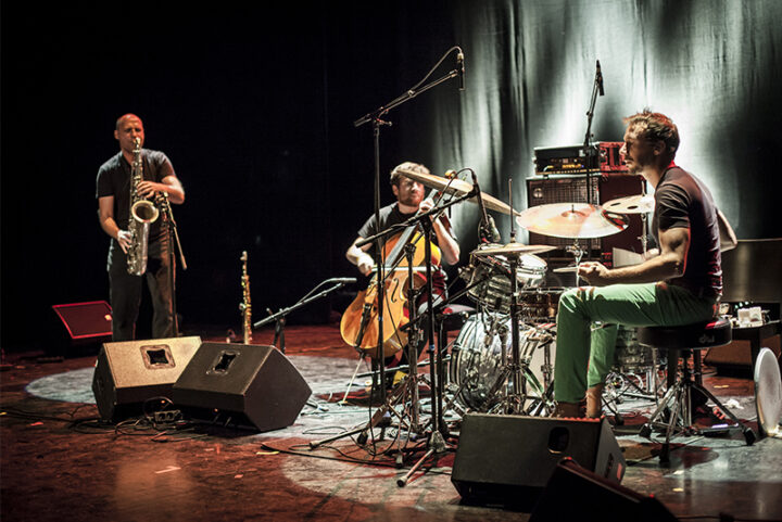 DARRIFOURCQ… 800X533