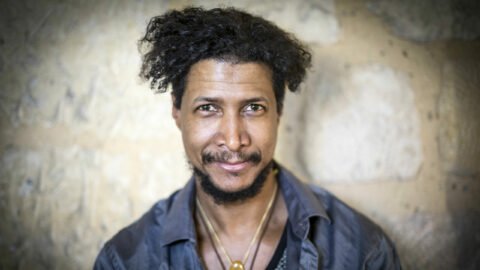 ML2A5649-MAGIC-MALIK-PORTRAIT—crédit-Karim-El-Dib-WEB