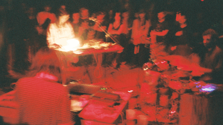 Parasite-Jazz-©Theo-Vallee—EN-ATTENDANT